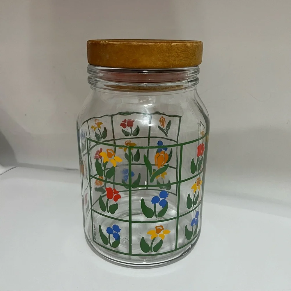 Vintage 1983 Anchor Hocking Glass “Nina